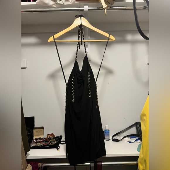 Fashion Nova- Miki Halter mini dress in Black - Picture 3 of 4